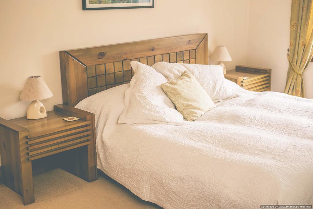 Weycroft Mill House Bed And Breakfast Axminster Szoba fotó